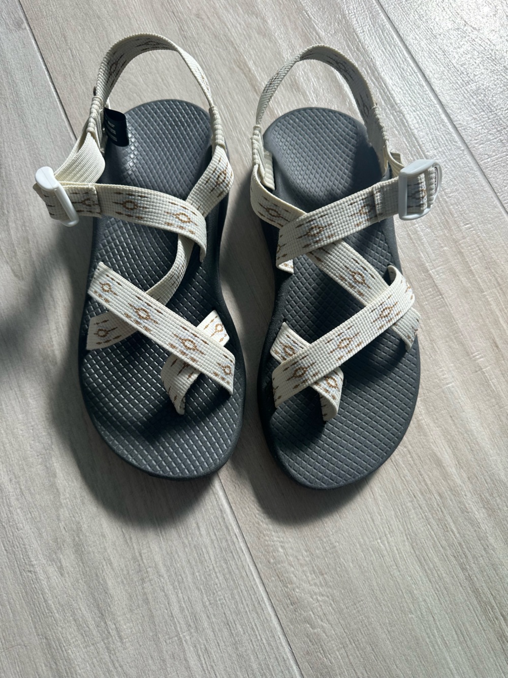 Chaco Women's Strappy Sandals in Cream- New without tags